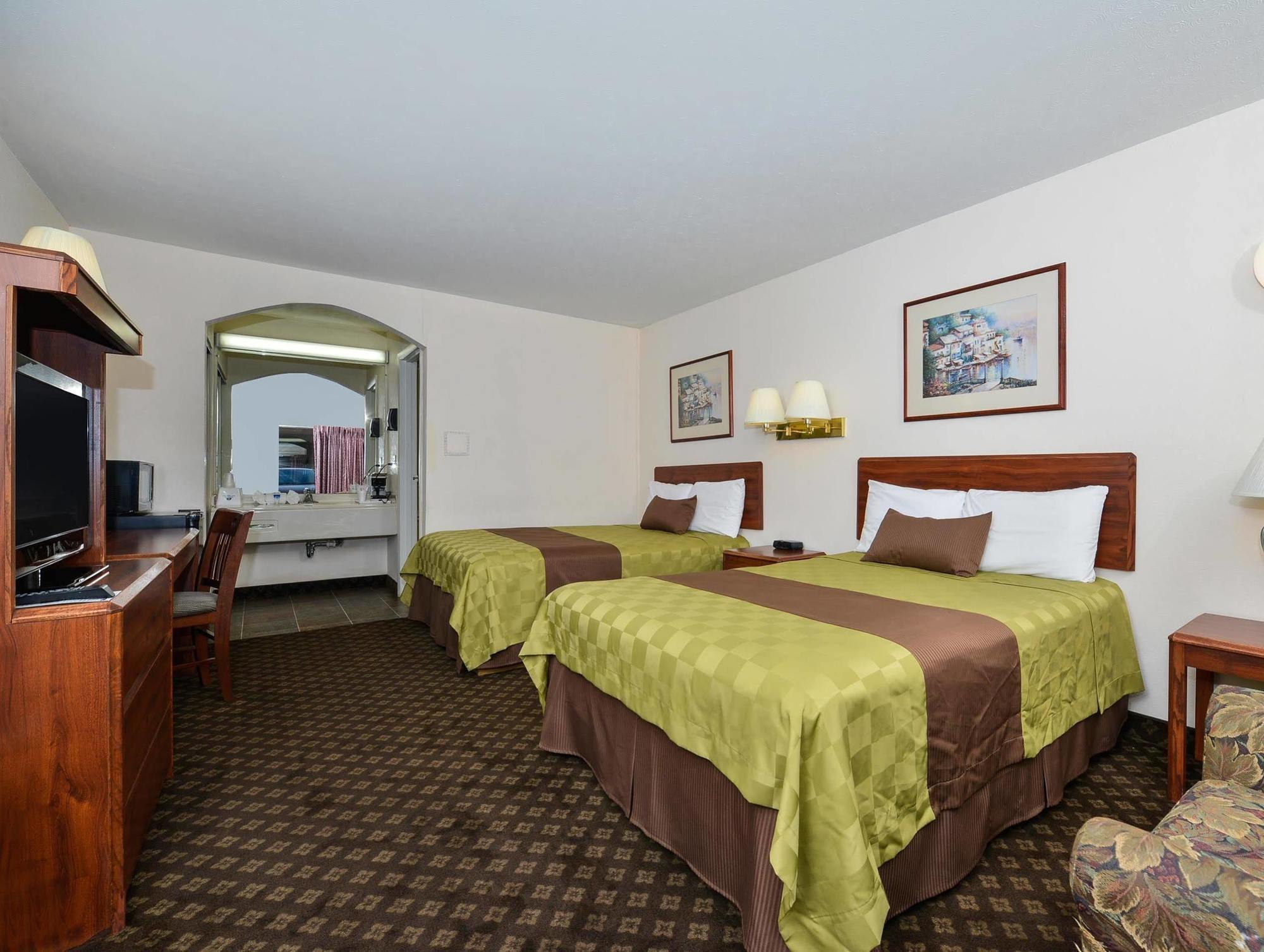 Americas Best Value Inn & Suites Williamstown Buitenkant foto
